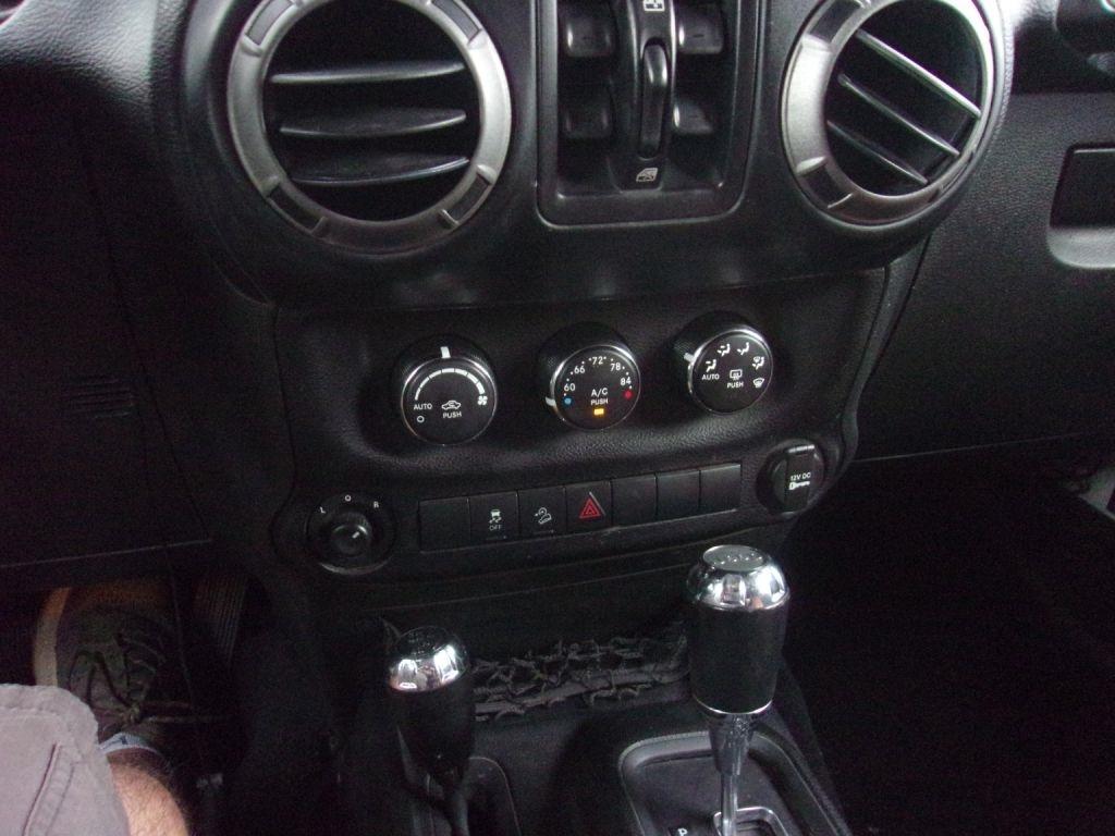 Jeep Wrangler Unlimited Sport 4WD 2015