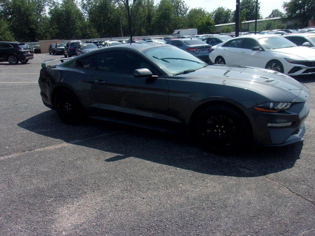 Ford Mustang EcoBoost Coupe 2018
