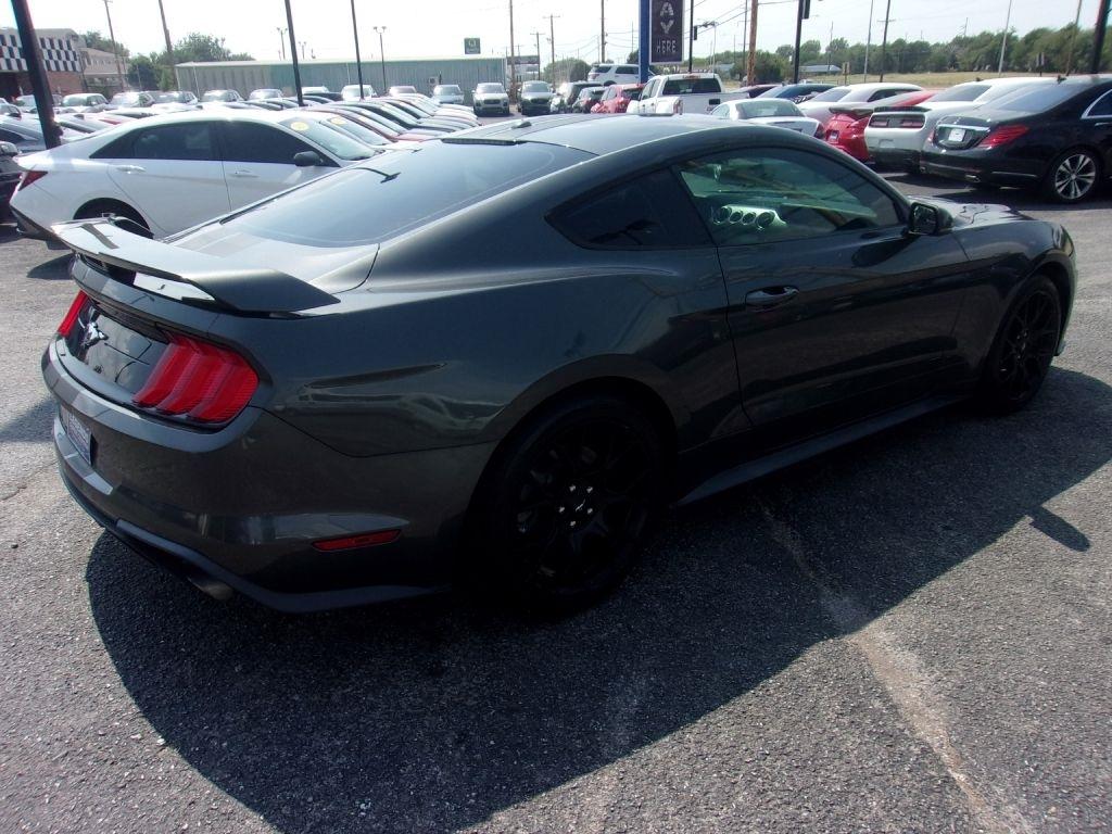 Ford Mustang EcoBoost Coupe 2018
