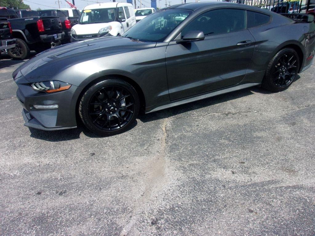 Ford Mustang EcoBoost Coupe 2018