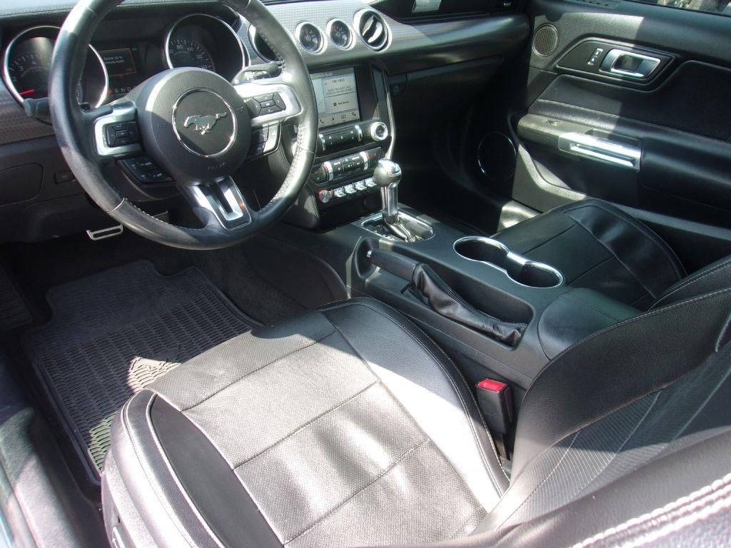 Ford Mustang EcoBoost Coupe 2018