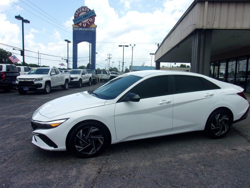 Hyundai Elantra SEL Sport 2025