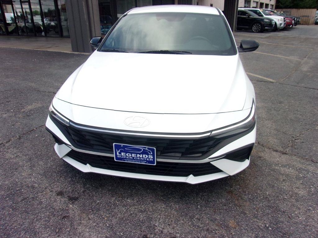 Hyundai Elantra SEL Sport 2025
