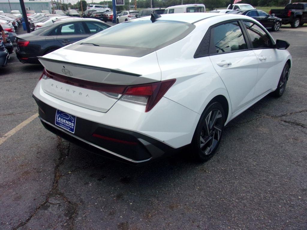 Hyundai Elantra SEL Sport 2025