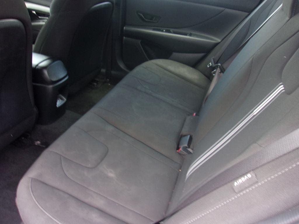 Hyundai Elantra SEL Sport 2025