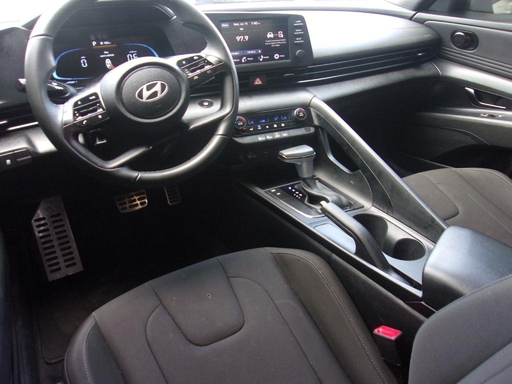 Hyundai Elantra SEL Sport 2025
