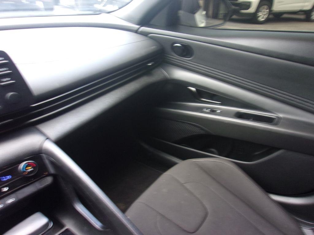 Hyundai Elantra SEL Sport 2025