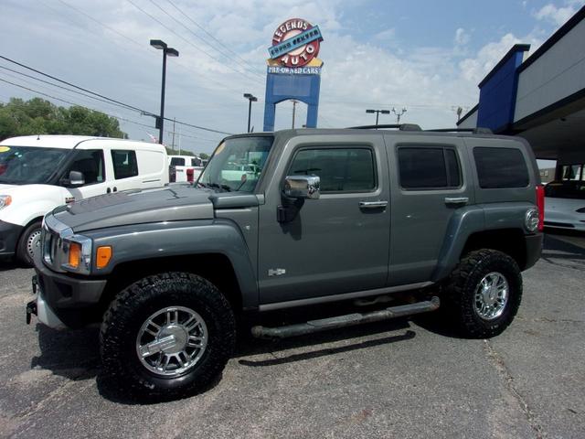 Gray 2008 Hummer H3 SUV / Crossover Four-Wheel Drive Automatic