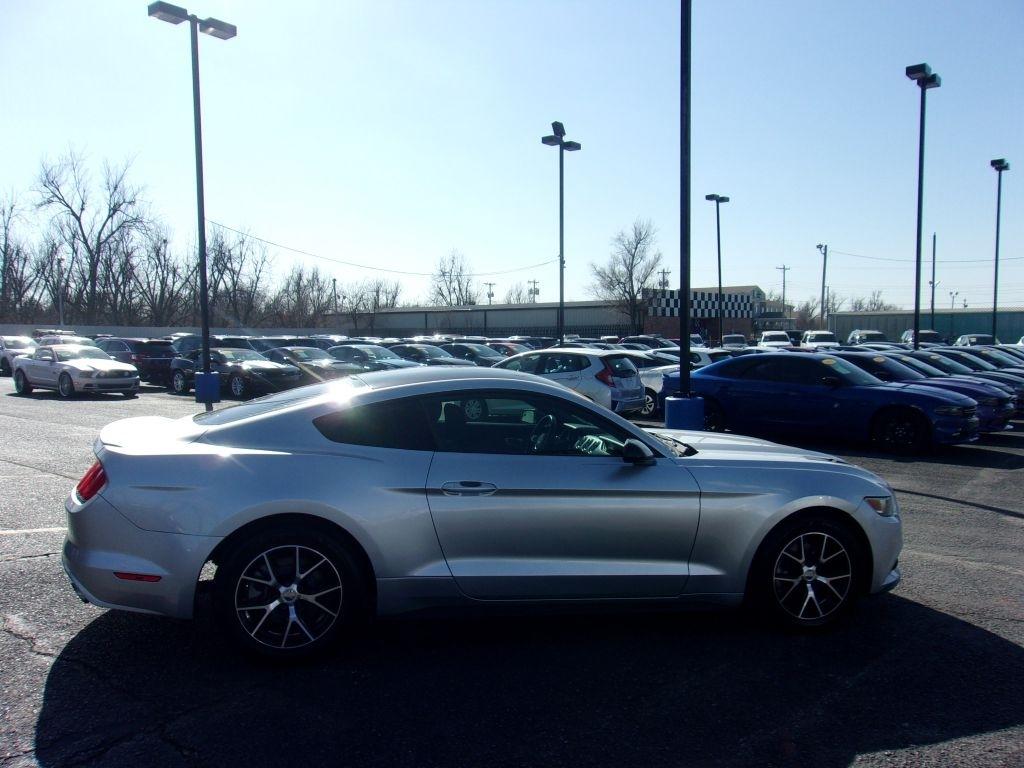 Ford Mustang EcoBoost Coupe 2015