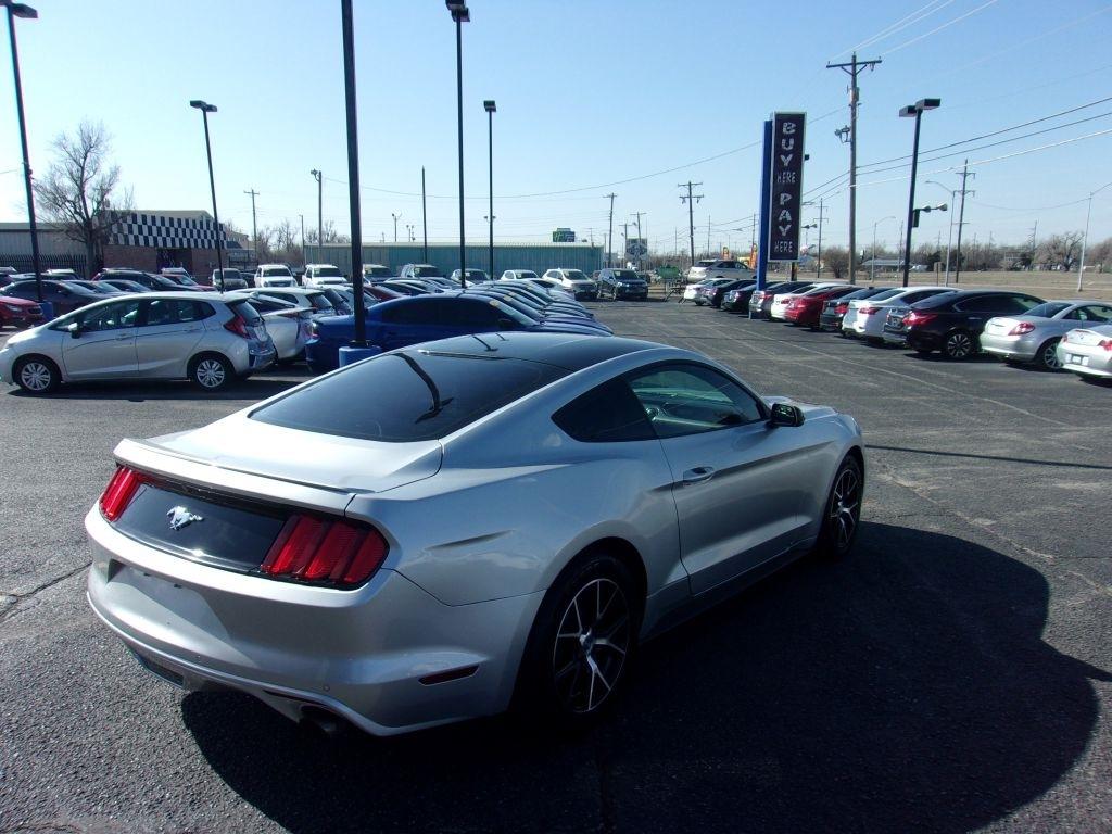 Ford Mustang EcoBoost Coupe 2015