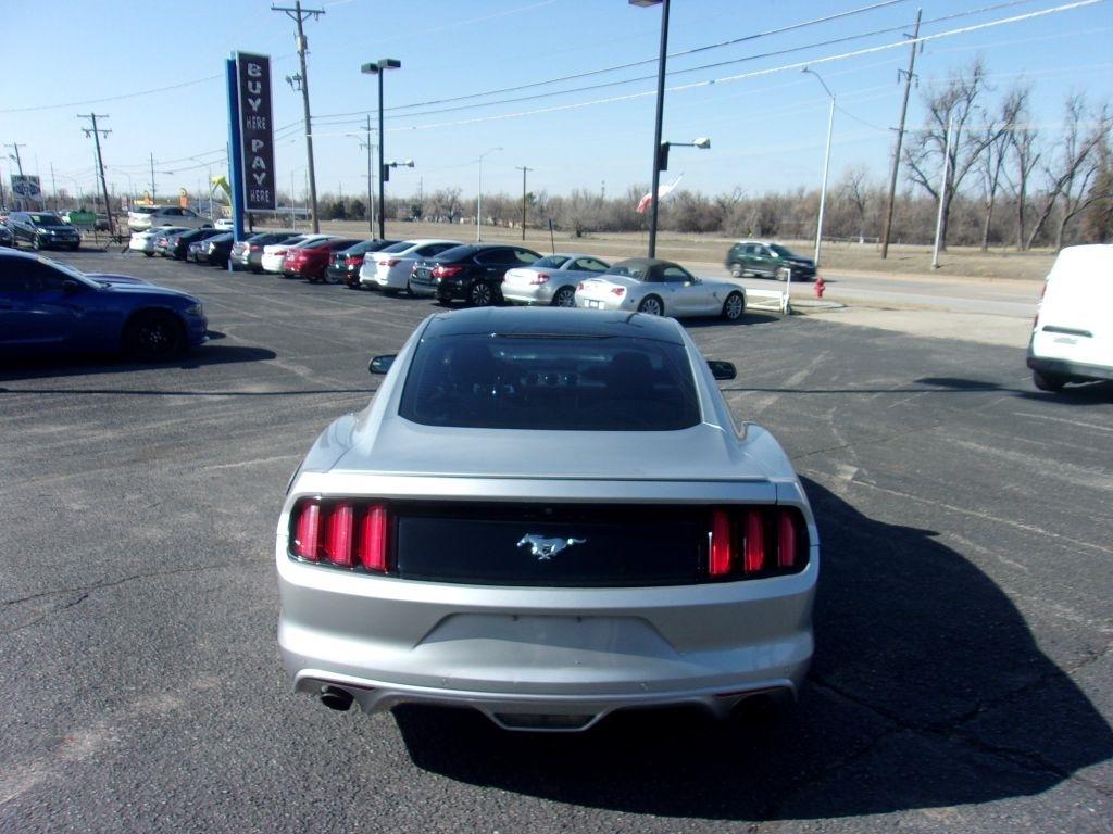 Ford Mustang EcoBoost Coupe 2015