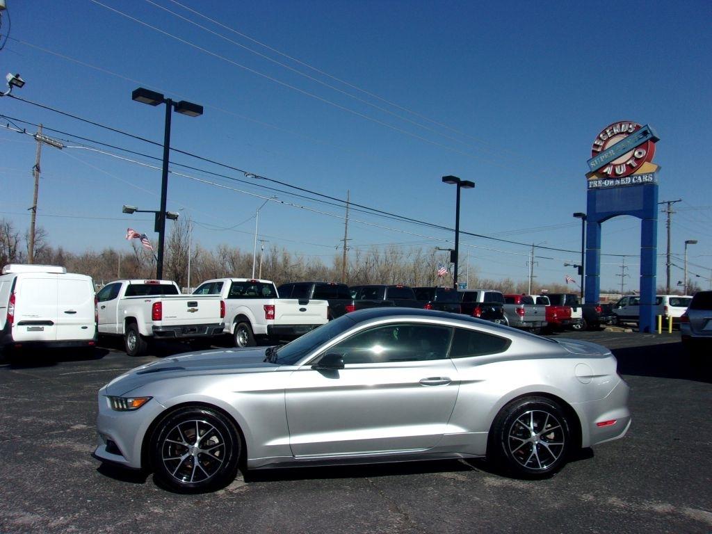 Ford Mustang EcoBoost Coupe 2015