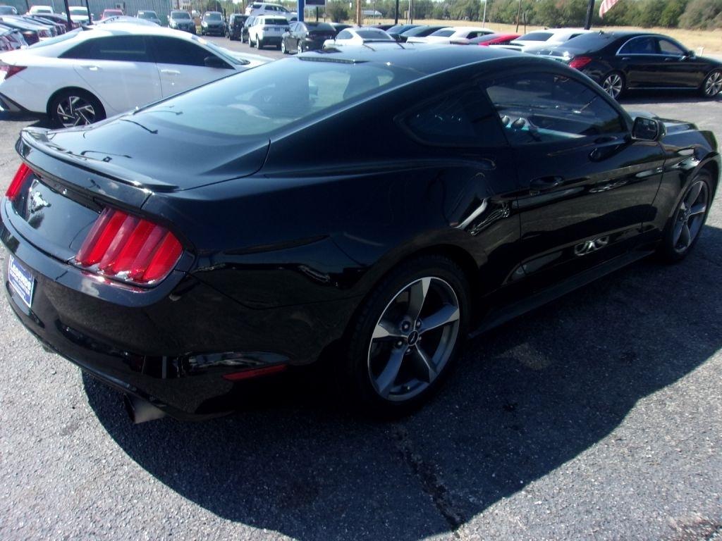 Ford Mustang EcoBoost Coupe 2016
