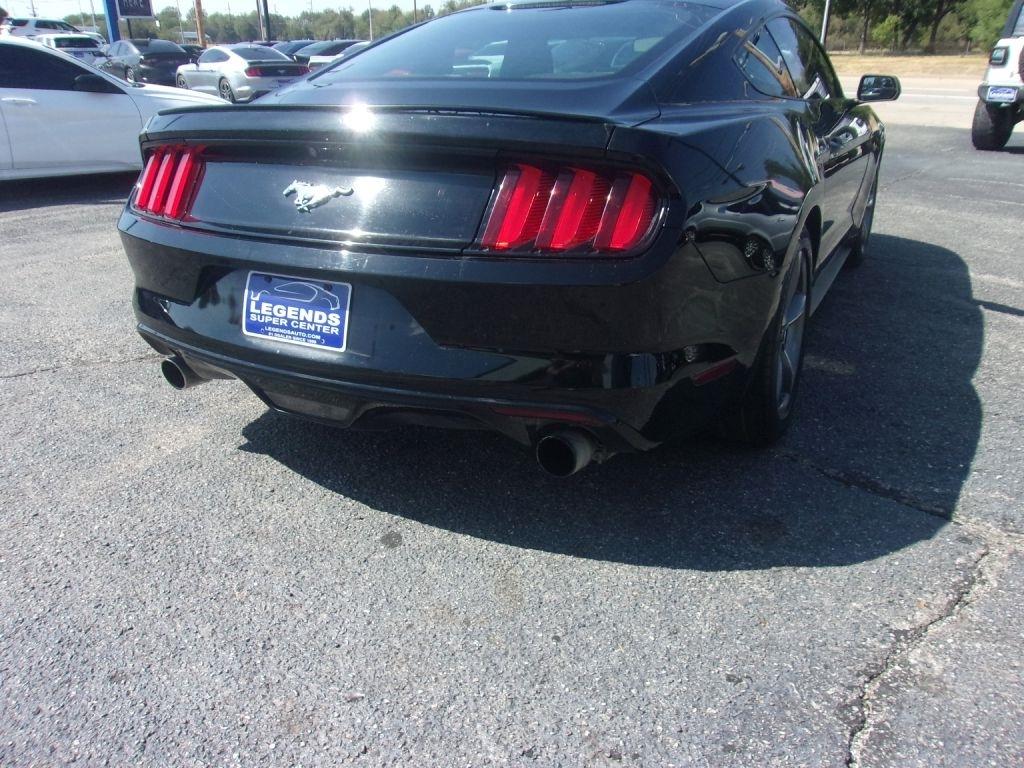 Ford Mustang EcoBoost Coupe 2016
