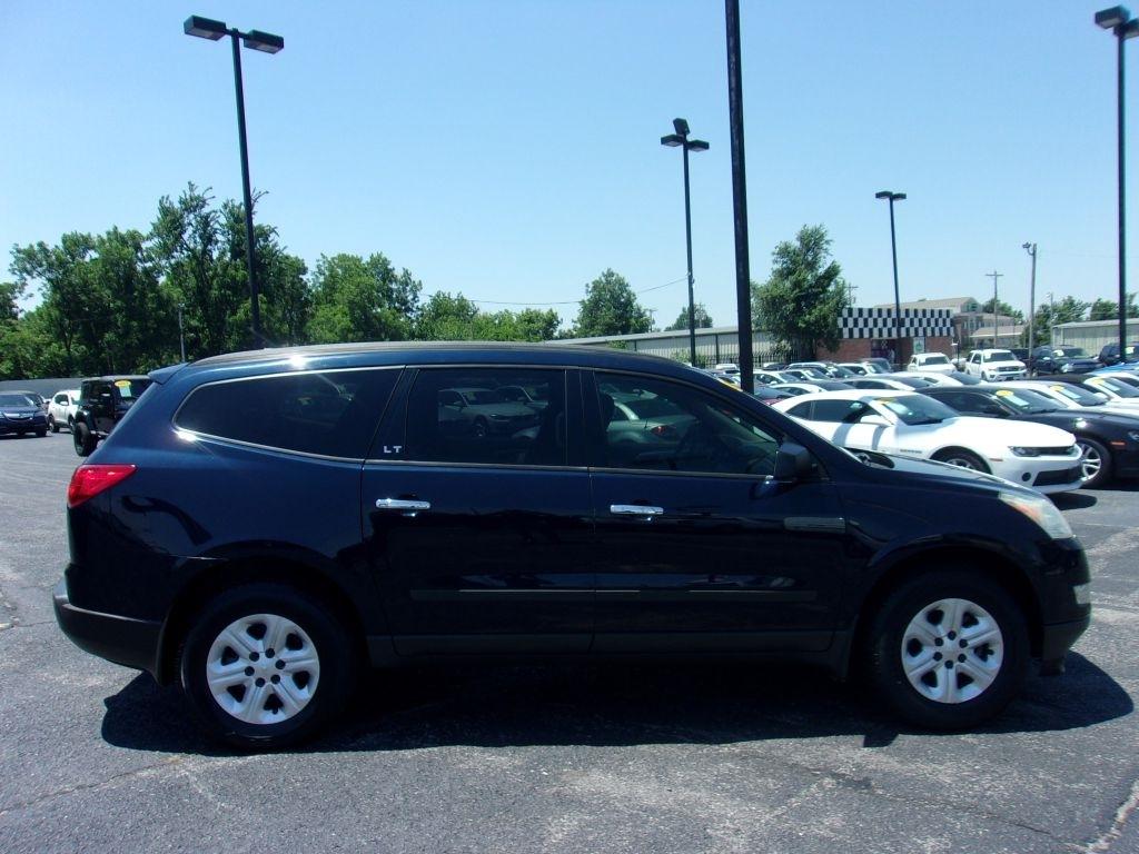 Chevrolet Traverse LS FWD 2012