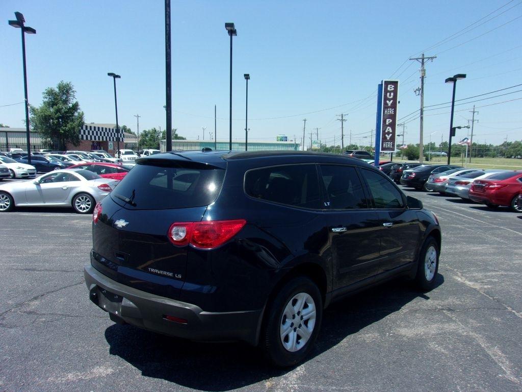 Chevrolet Traverse LS FWD 2012