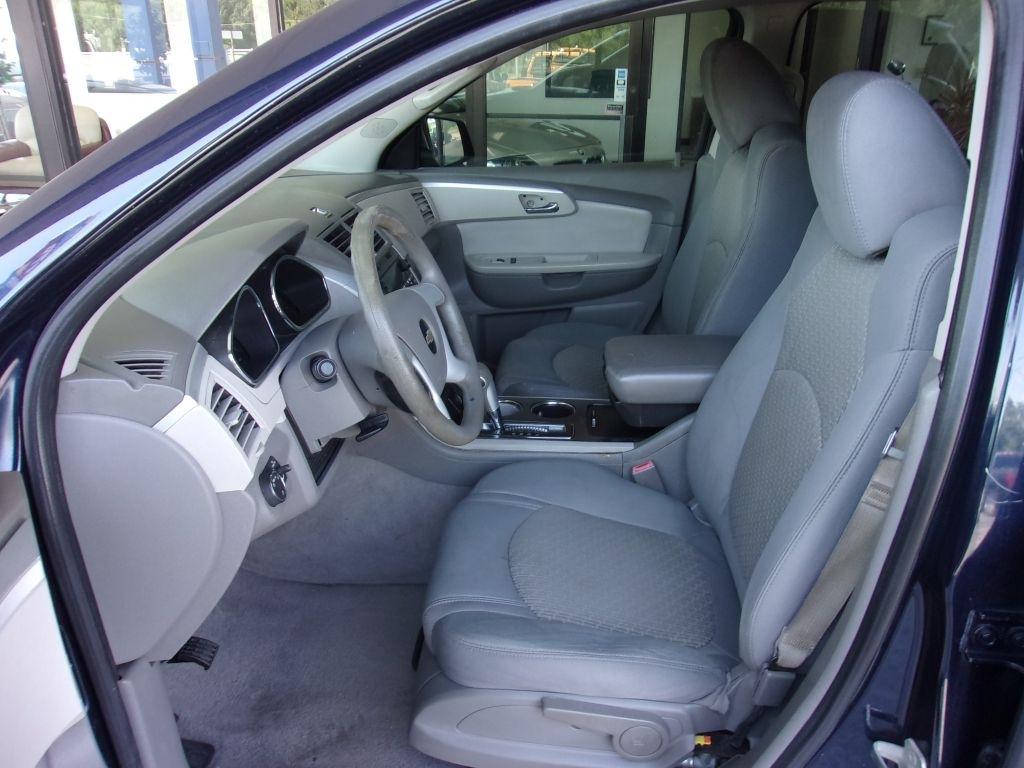 Chevrolet Traverse LS FWD 2012