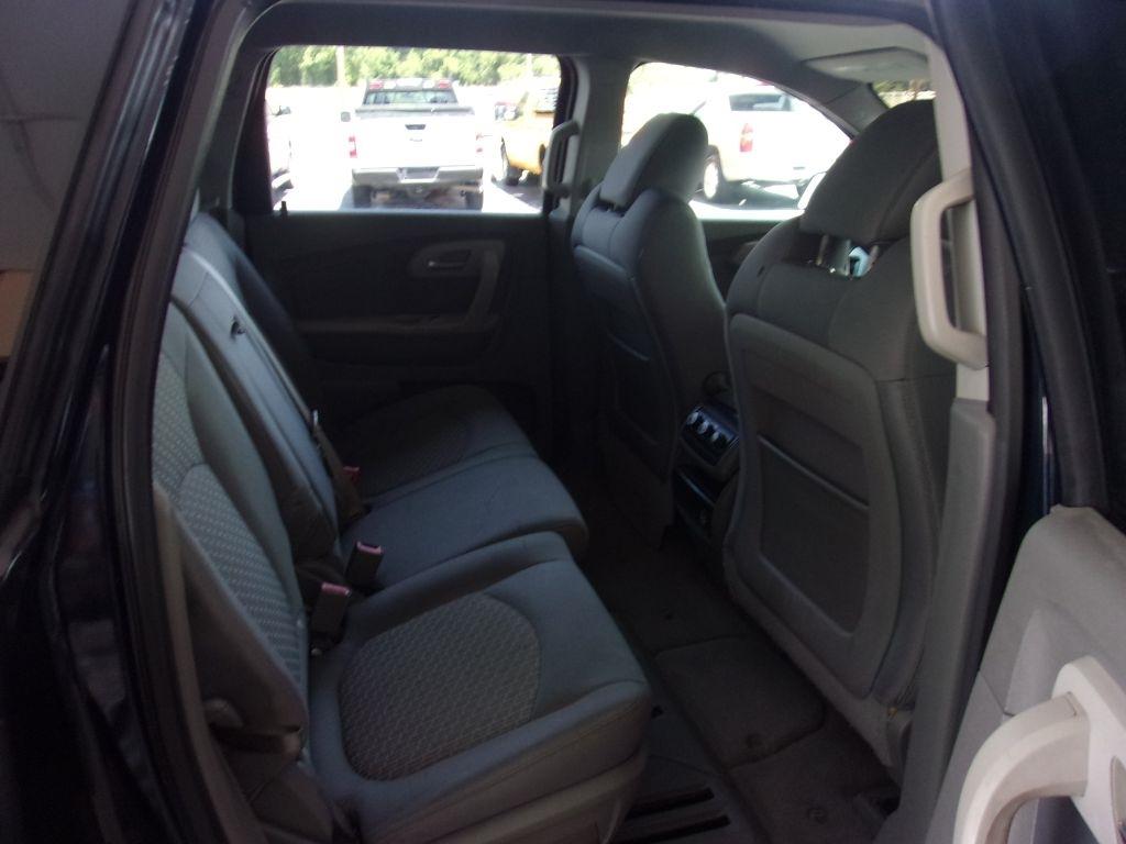 Chevrolet Traverse LS FWD 2012