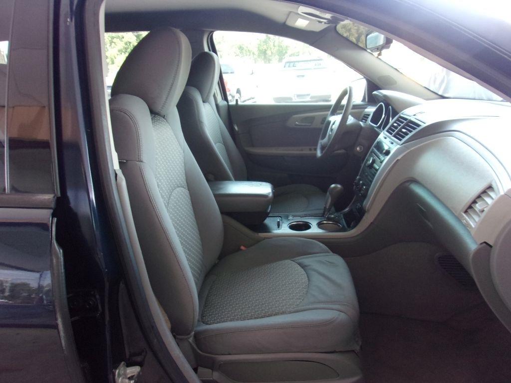 Chevrolet Traverse LS FWD 2012