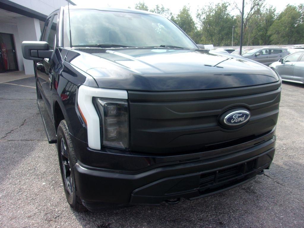 Ford F-150 Lightning Pro 2023