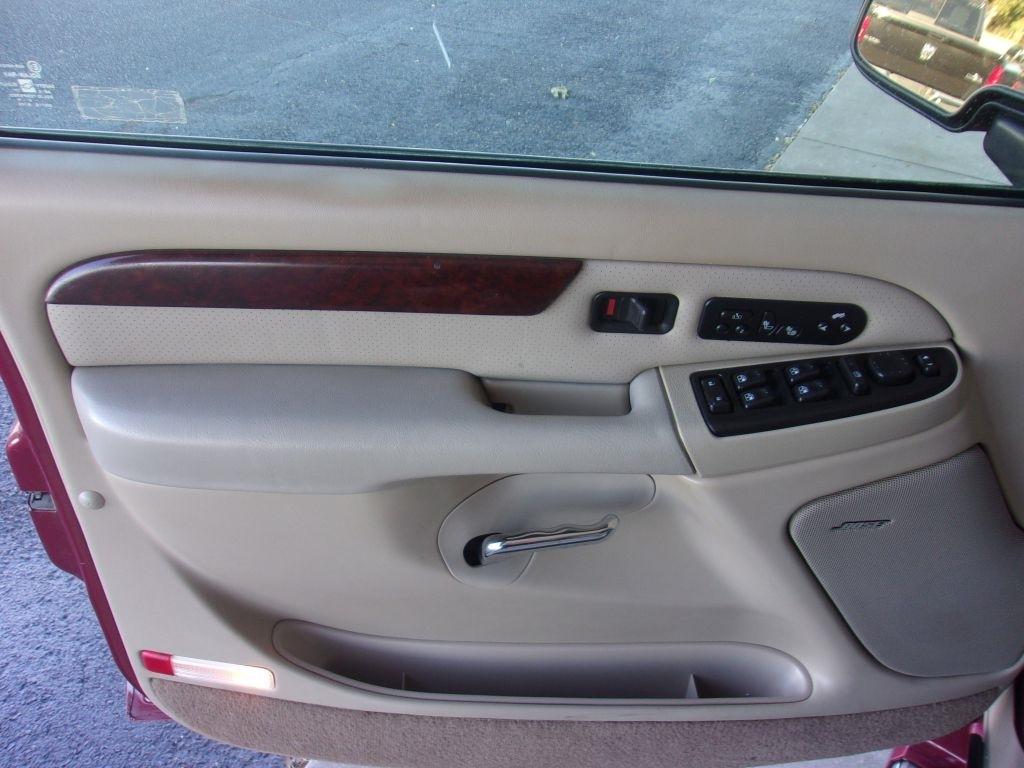 Cadillac Escalade 2WD 2006
