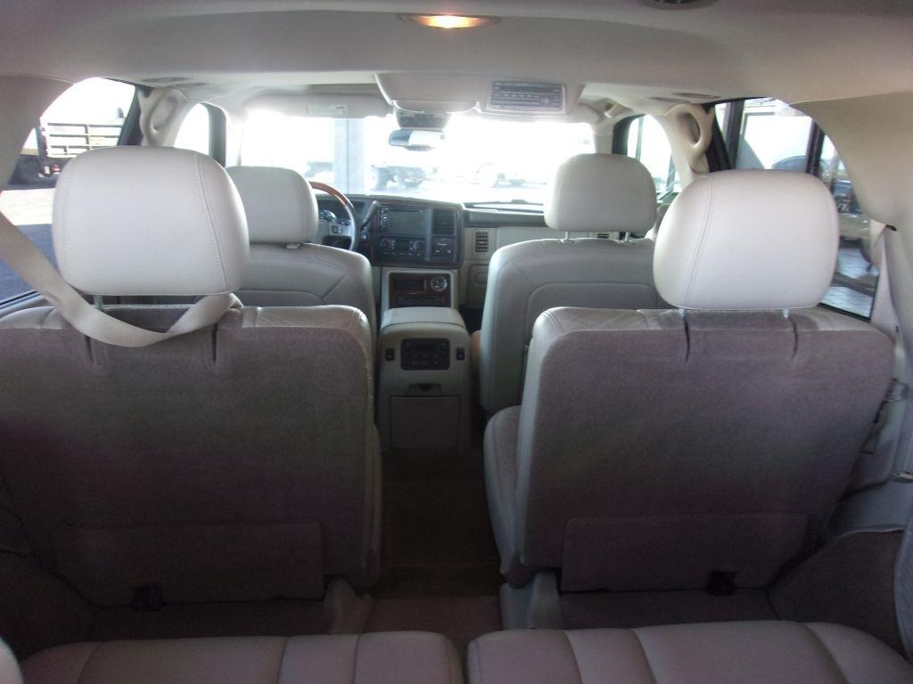 Cadillac Escalade 2WD 2006