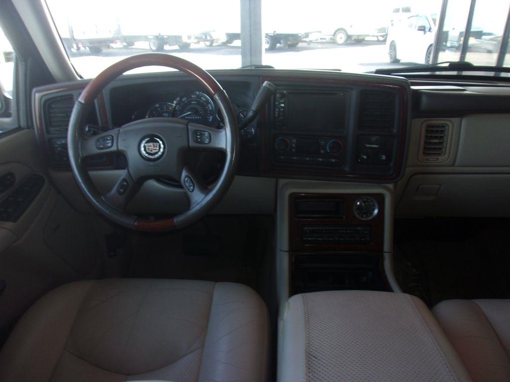 Cadillac Escalade 2WD 2006