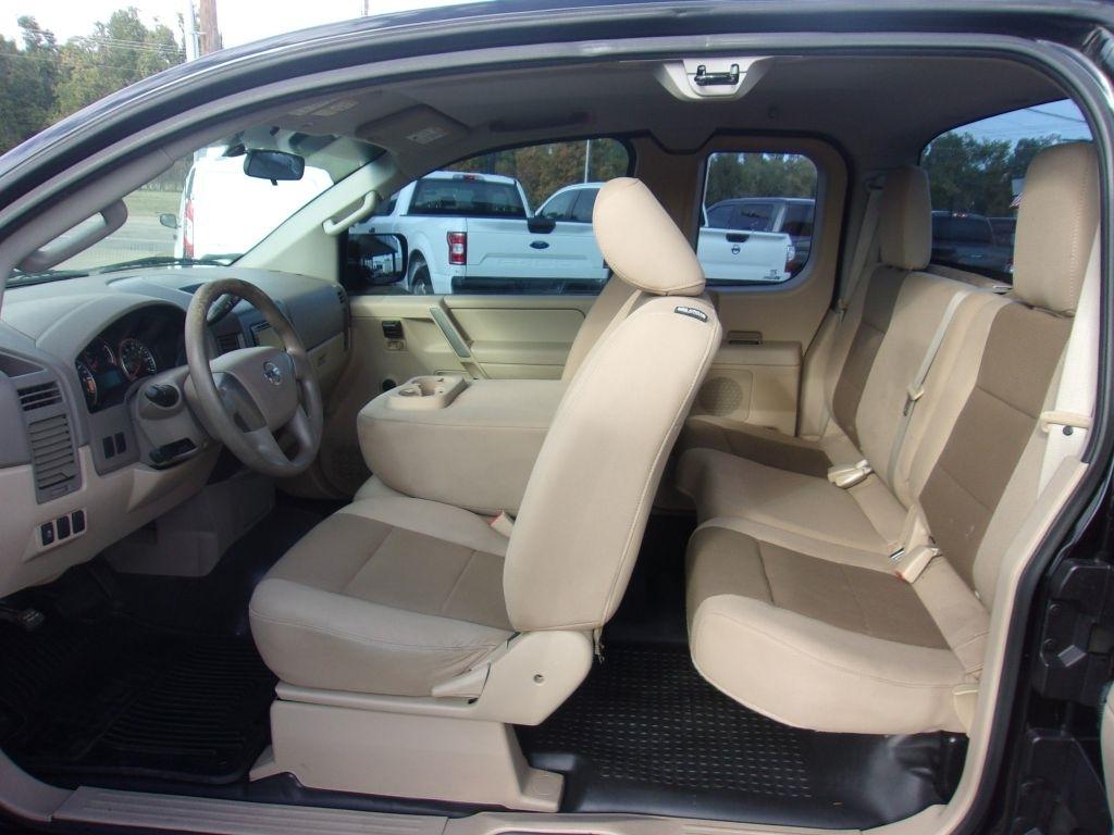 Nissan Titan S King Cab 2WD 2014