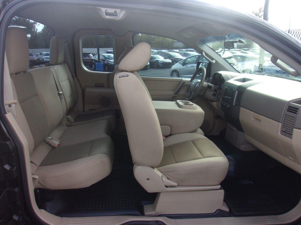 Nissan Titan S King Cab 2WD 2014