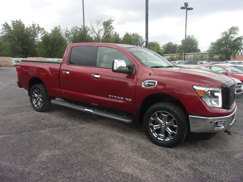 Nissan Titan XD SL 4WD Diesel 2017