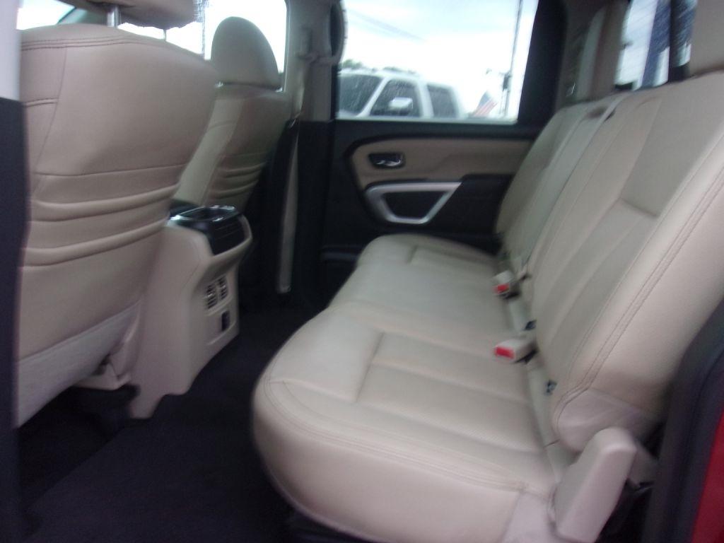 Nissan Titan XD SL 4WD Diesel 2017