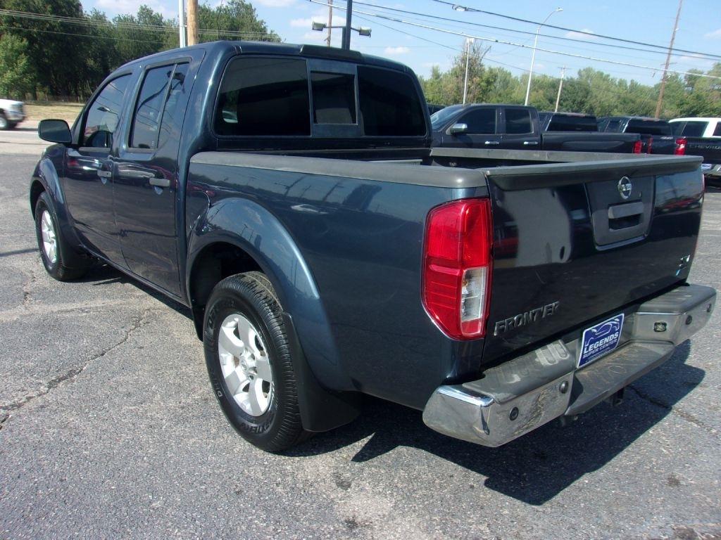 Nissan Frontier S Crew Cab 5AT 2WD 2017