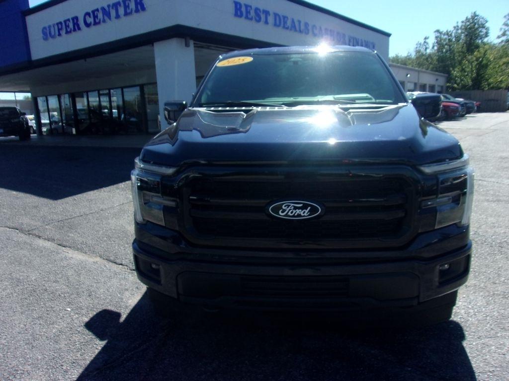 Ford F-150 Lariat SuperCrew 4WD 2025