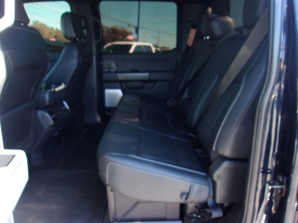 Ford F-150 Lariat SuperCrew 4WD 2025