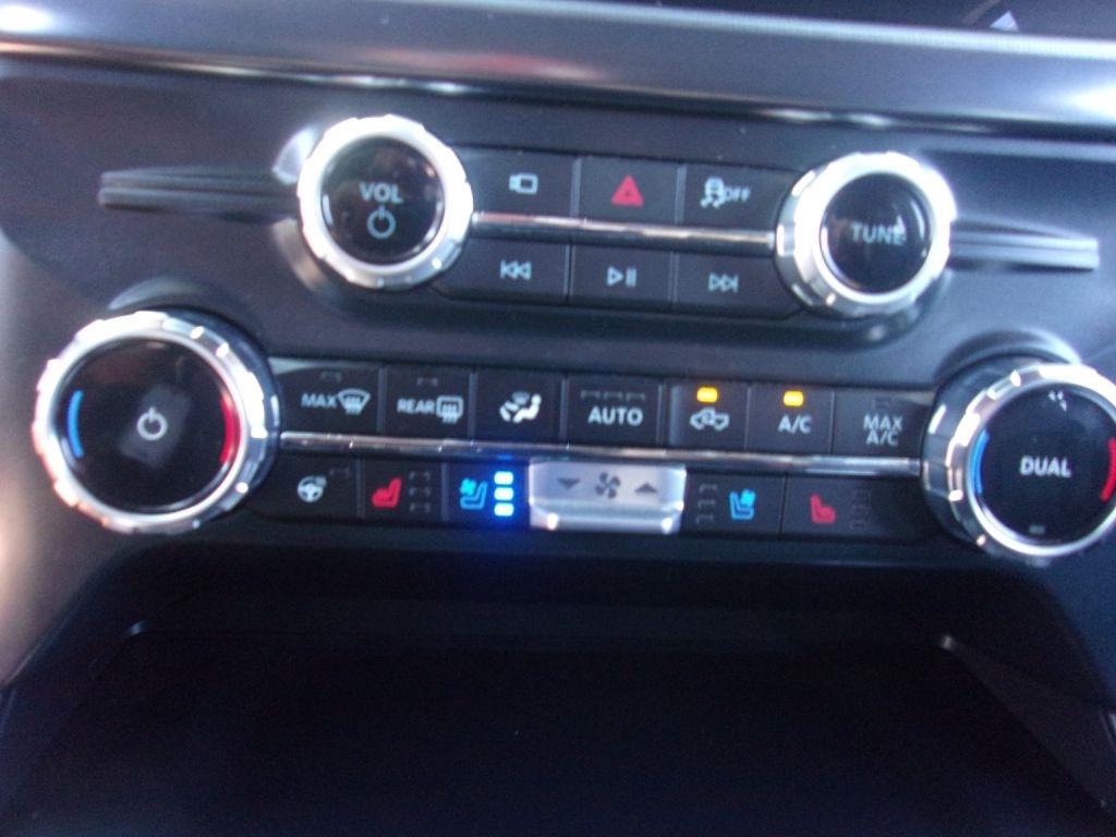 Ford F-150 Lariat SuperCrew 4WD 2025