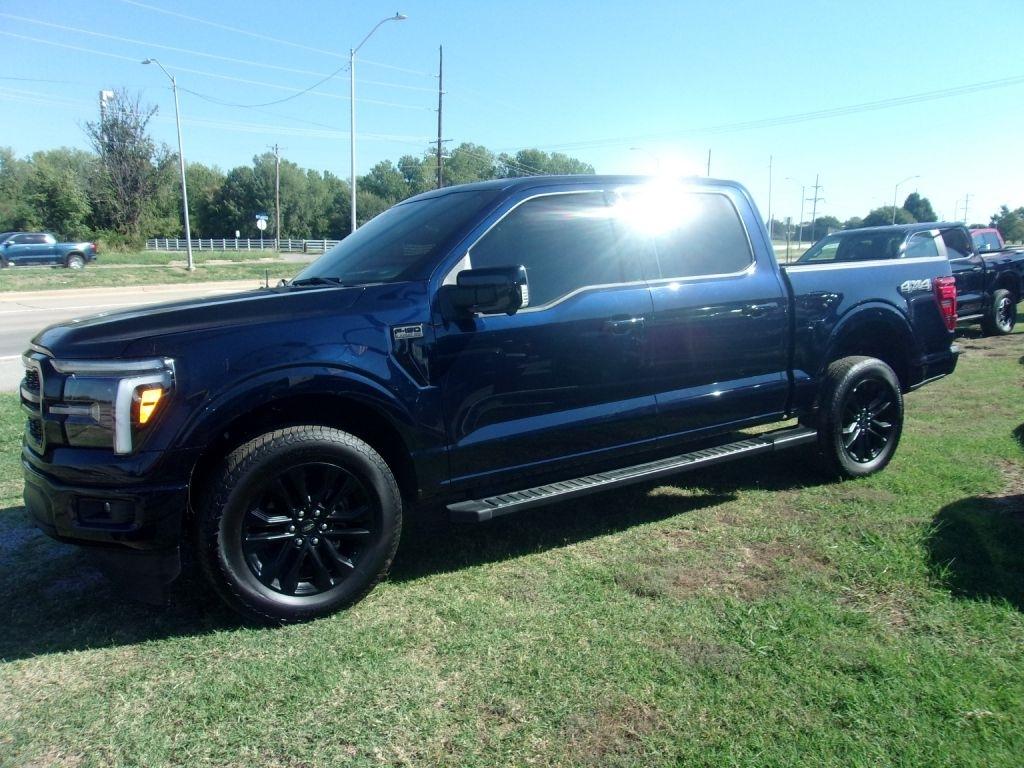 Ford F-150 Lariat SuperCrew 4WD 2025