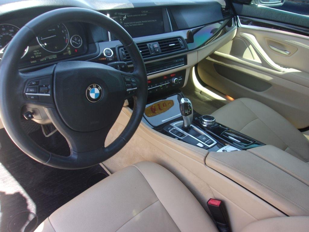 BMW 5-Series 528i 2014