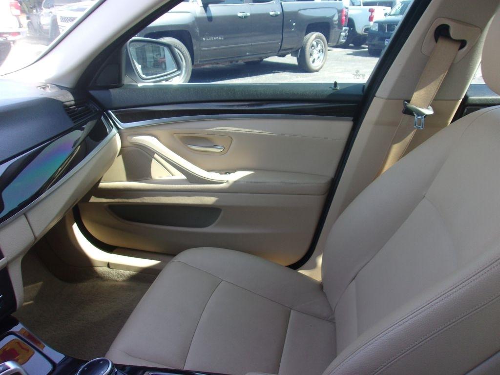BMW 5-Series 528i 2014