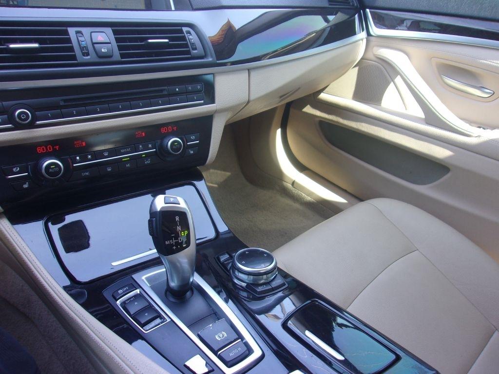 BMW 5-Series 528i 2014