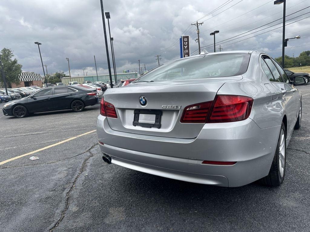 BMW 5-Series 528i 2013