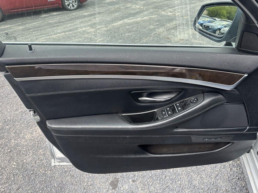 BMW 5-Series 528i 2013