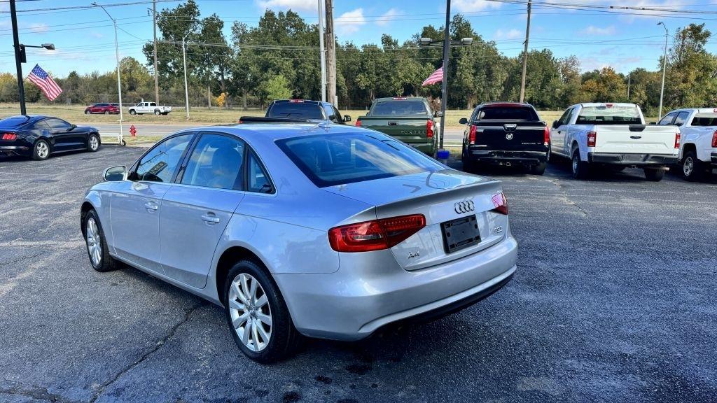 Audi A4 2.0T Sedan quattro Tiptronic 2013