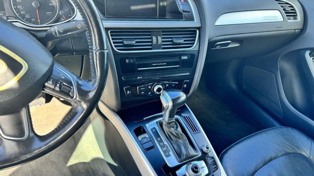 Audi A4 2.0T Sedan quattro Tiptronic 2013
