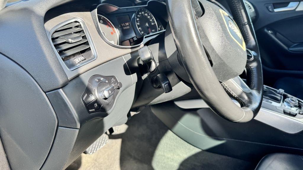 Audi A4 2.0T Sedan quattro Tiptronic 2013
