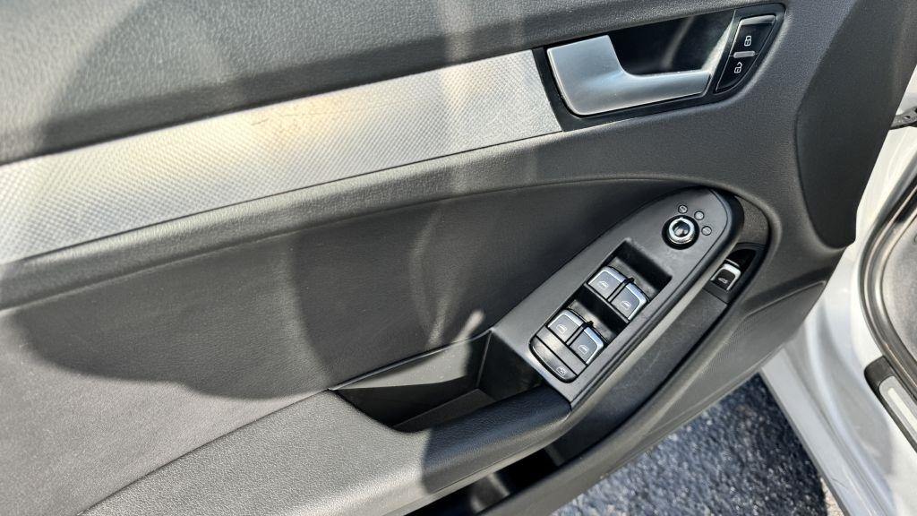 Audi A4 2.0T Sedan quattro Tiptronic 2013