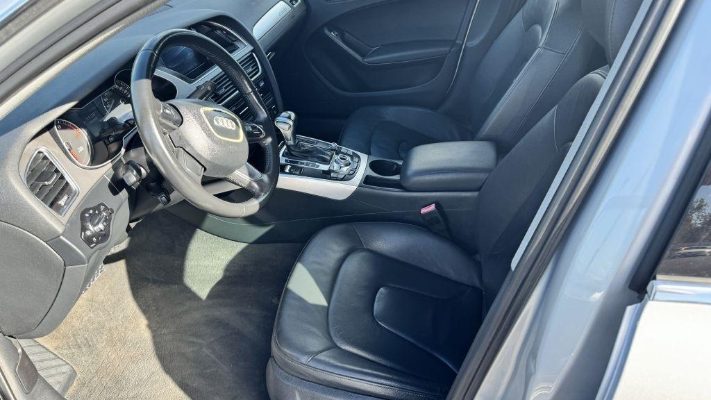 Audi A4 2.0T Sedan quattro Tiptronic 2013