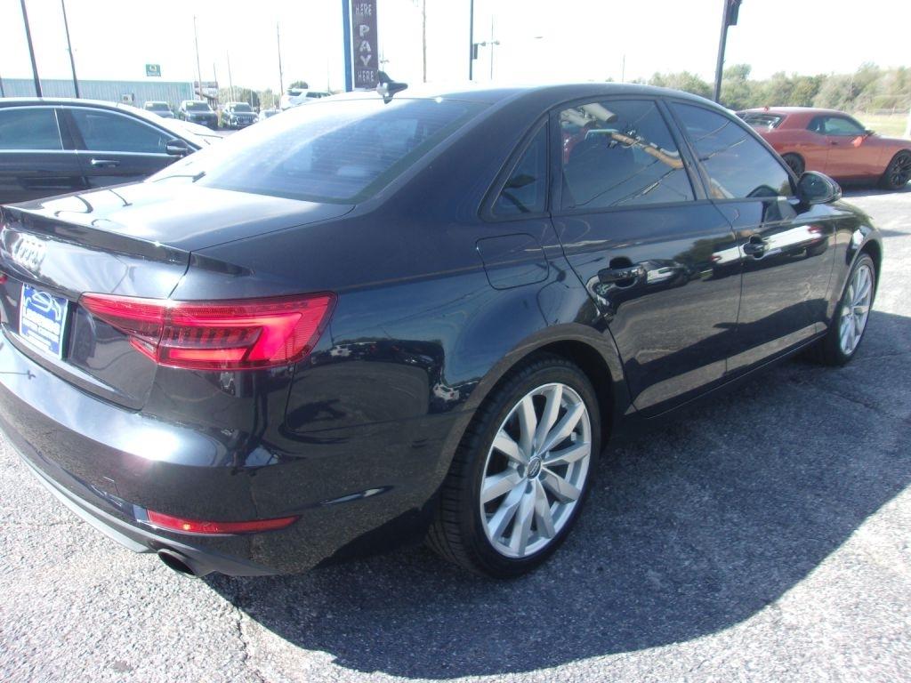 Audi A4 2.0T Premium Sedan 2017