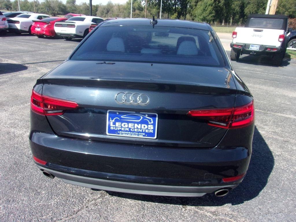 Audi A4 2.0T Premium Sedan 2017