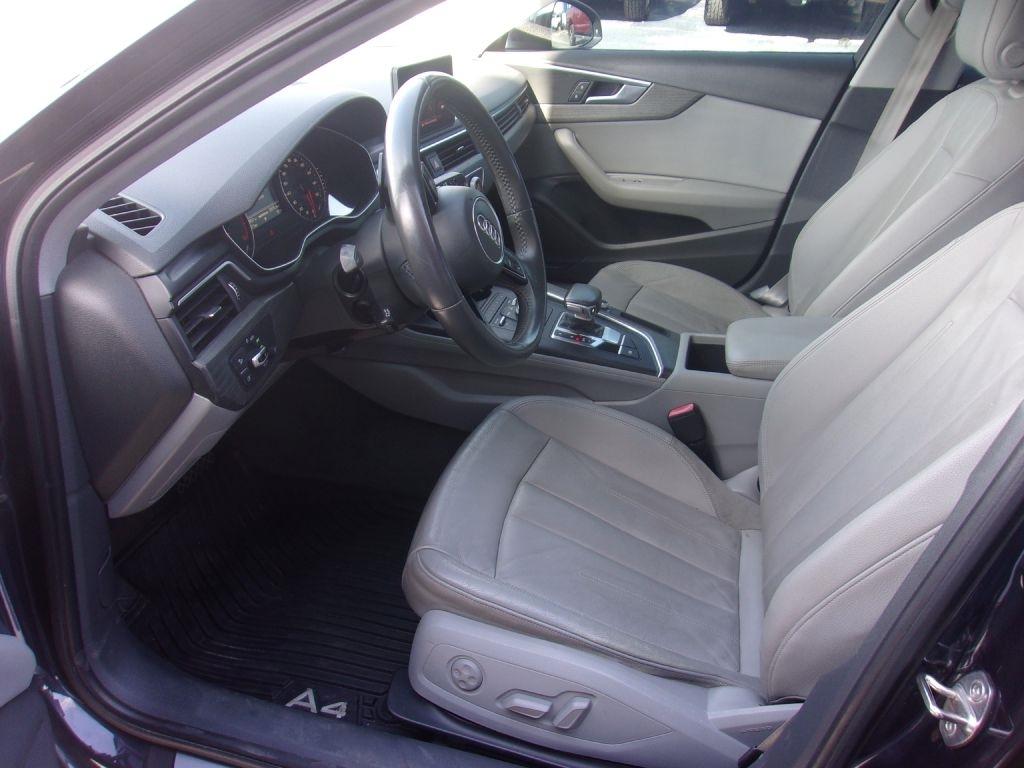 Audi A4 2.0T Premium Sedan 2017