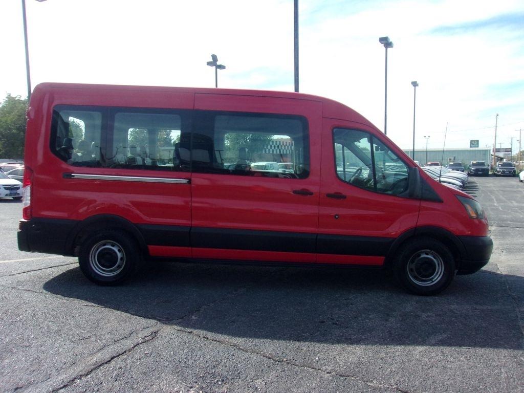 Ford Transit 350 Wagon Med. Roof XL w/Sliding Pass. 148-in. WB 2016